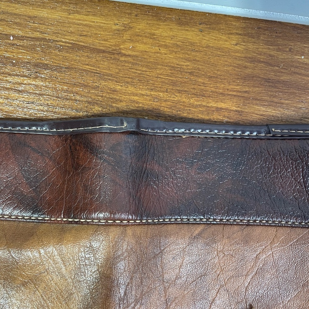 Brown Vintage Swank Vinyl Coin Holder/Multi-Use Buckle Wallet GUC - Picture 4 of 15